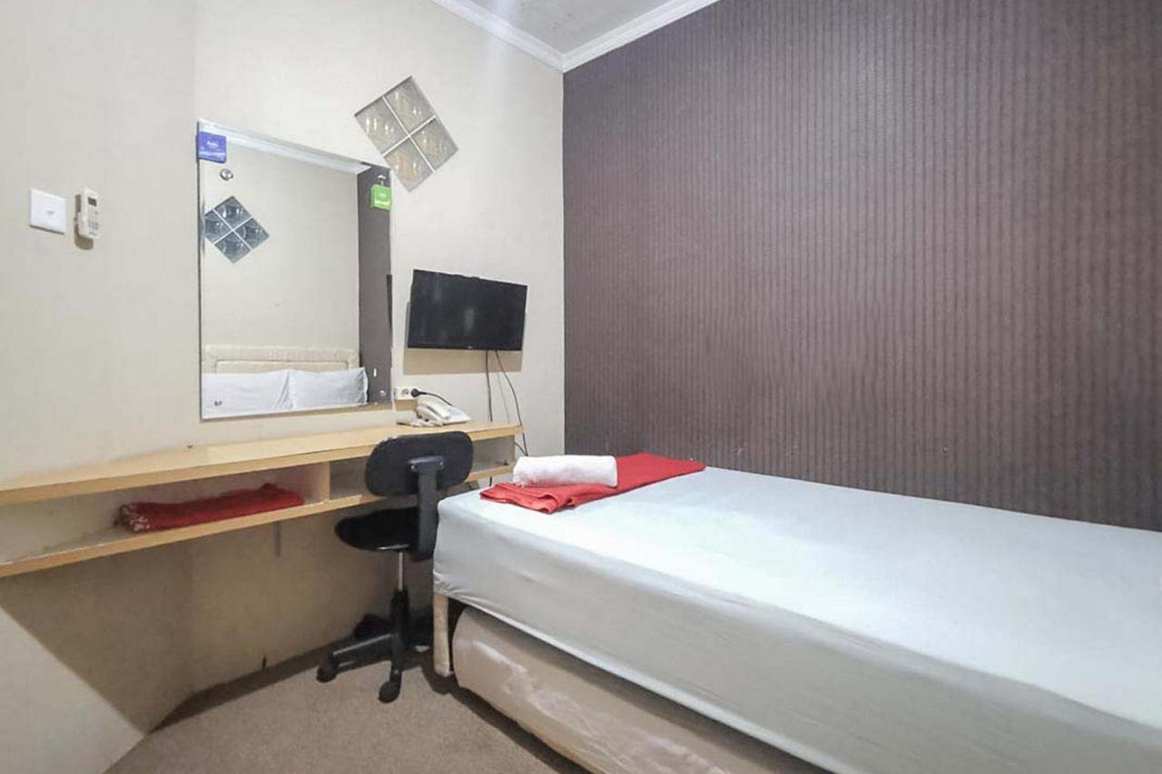 Hotel Vaccinated Staff - OYO 3742 Good Sleep Balikpapan Exterior foto